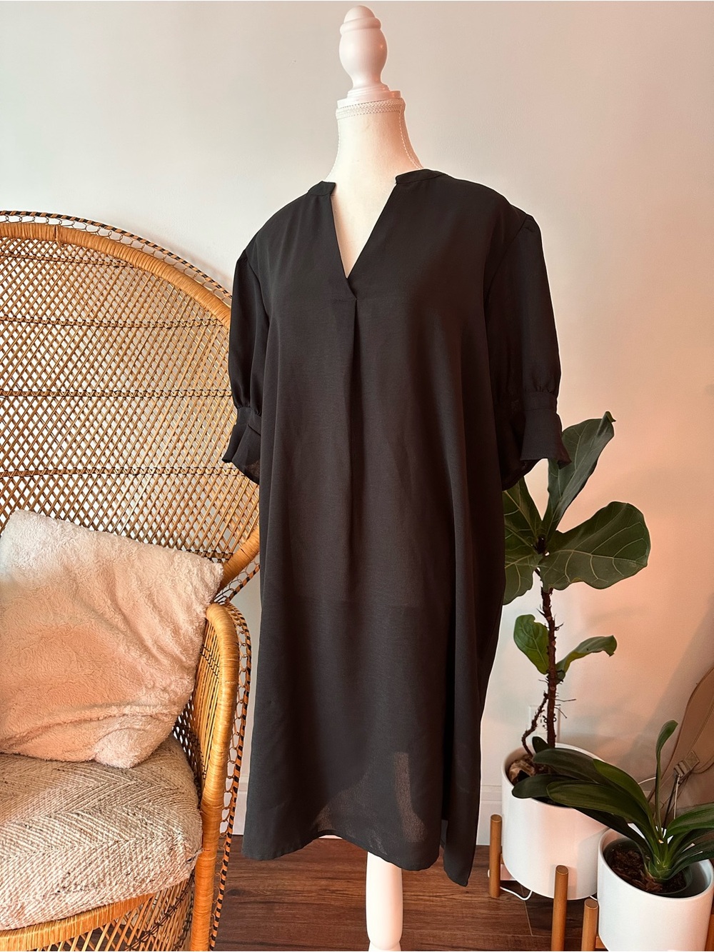 Women's Black Midi Shift Dress with V-Neck